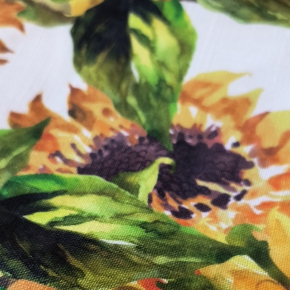 Sunflower Table Runner - Picture 4 of 4